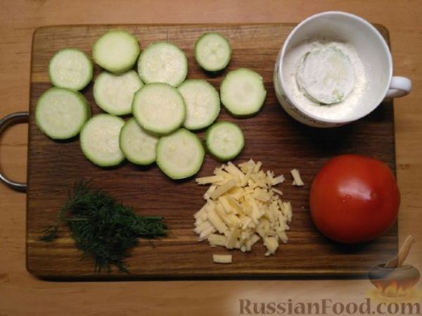 Закуска из жареных кабачков с овощами