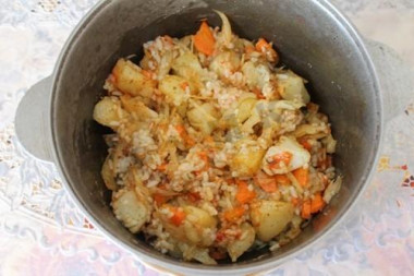 Капустняк тушеный с рисом и картошкой