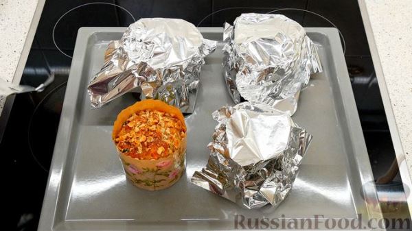 Пасхальный кулич с орехами, цукатами, цедрой и специями