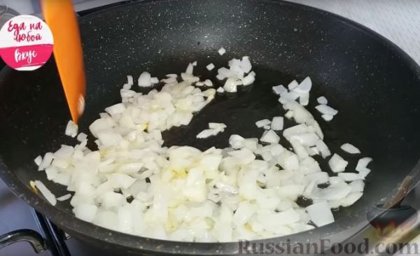 Сочный кабачковый рулет с грибной начинкой